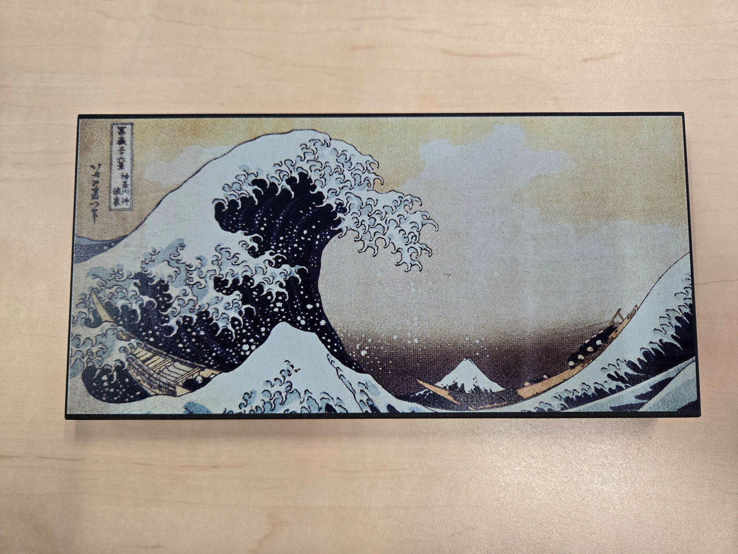 Rubber Cutting Board With Hokusai Design